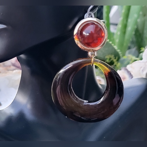 Vintage Oversized Faux Amber Clip ons - Picture 2 of 12